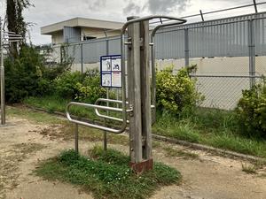豊栄公園のパラレルハンガー - 日都産業 (に似たもの？写真は問い合わせフォームでいただいたもの。2026.10.25)